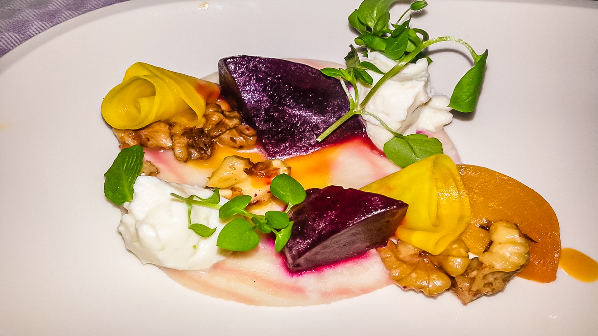 Ricotta / beets / walnuts